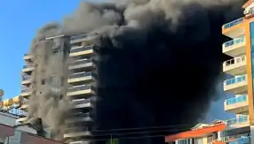 Antalya'da Otel İnşaatında Yangın! İşçiler Kurtarıldı