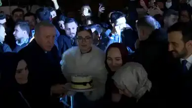 Erdoğan'a Gençlerden Doğum Günü Sürprizi